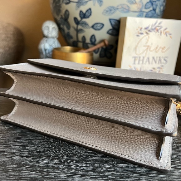 NWOT! Tory Burch Robinson Mini Convertible Crossbody/Shoulderbag in Gray Heron - Picture 5 of 16